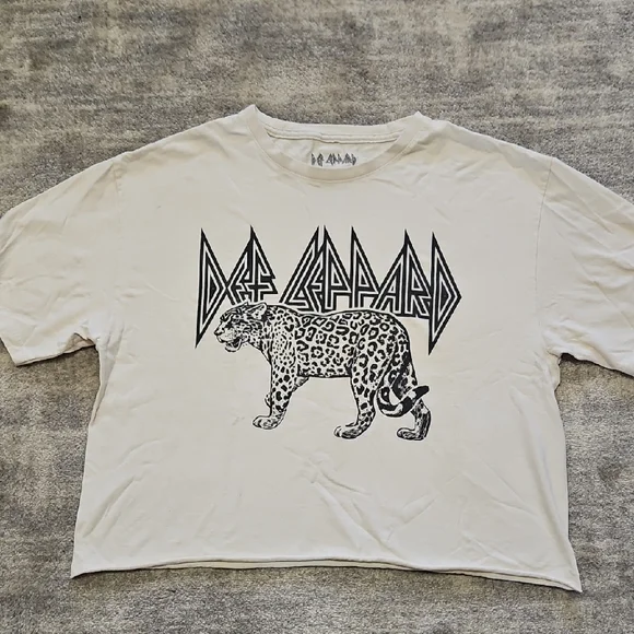 Graphic Crop Top - White - Picture 1 of 2